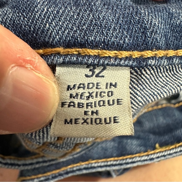 True Religion Straight w/Flaps women's jeans, size 32, denim, casual, fall - Picture 8 of 13